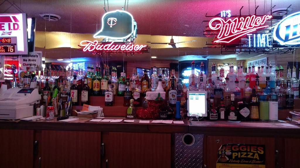 Skjenke Bom Lounge | restaurant | 208 4th Ave NE, Grand Meadow, MN 55936, USA | 5077545050 OR +1 507-754-5050