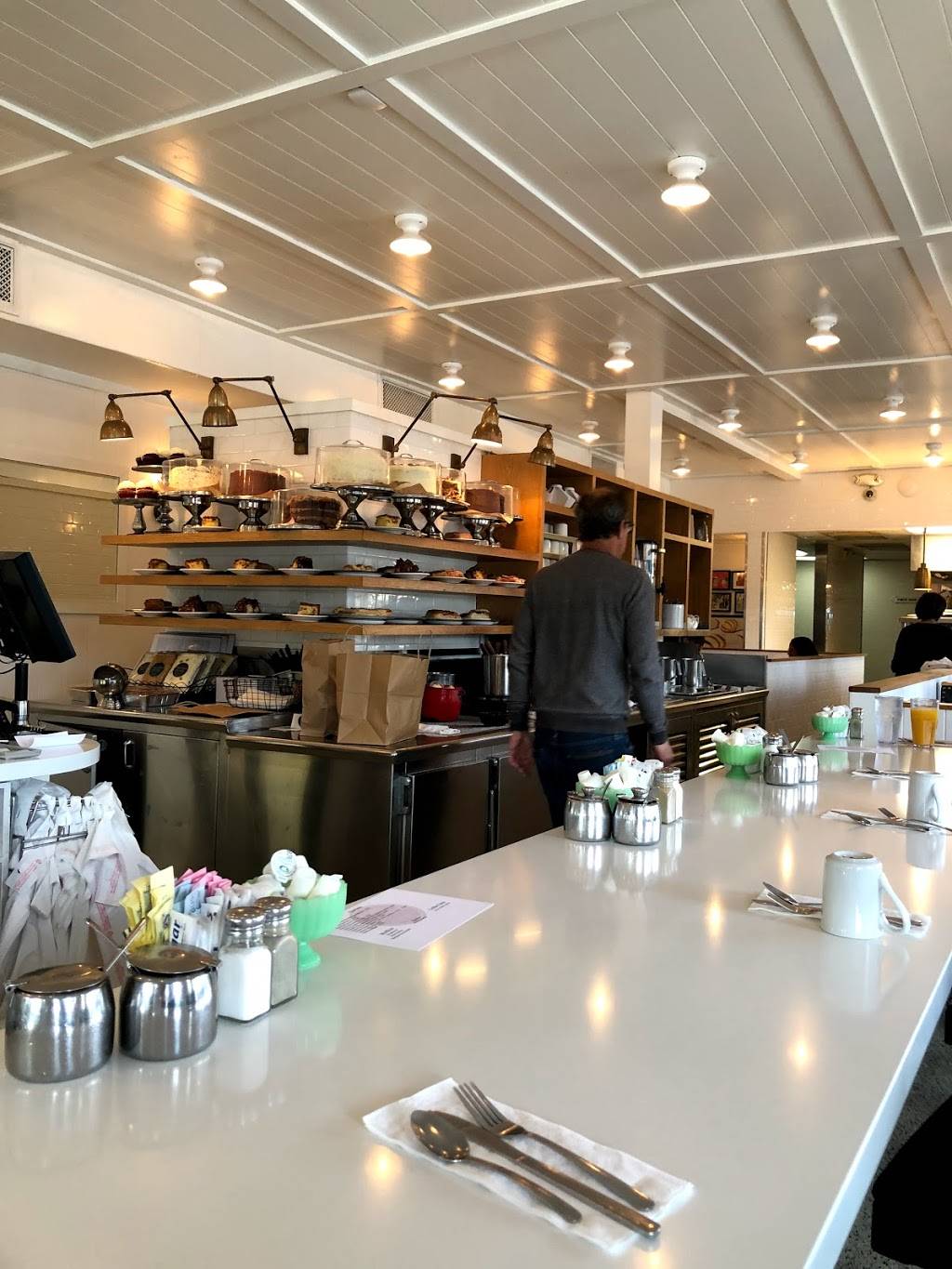 Jongewaards Bake n Broil | bakery | 3697 Atlantic Ave, Long Beach, CA 90807, USA | 5625950396 OR +1 562-595-0396