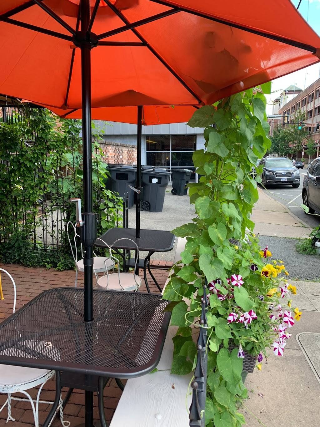 Vu Noodles | restaurant | 111 E Water St, Charlottesville, VA 22902, USA | 4344651267 OR +1 434-465-1267