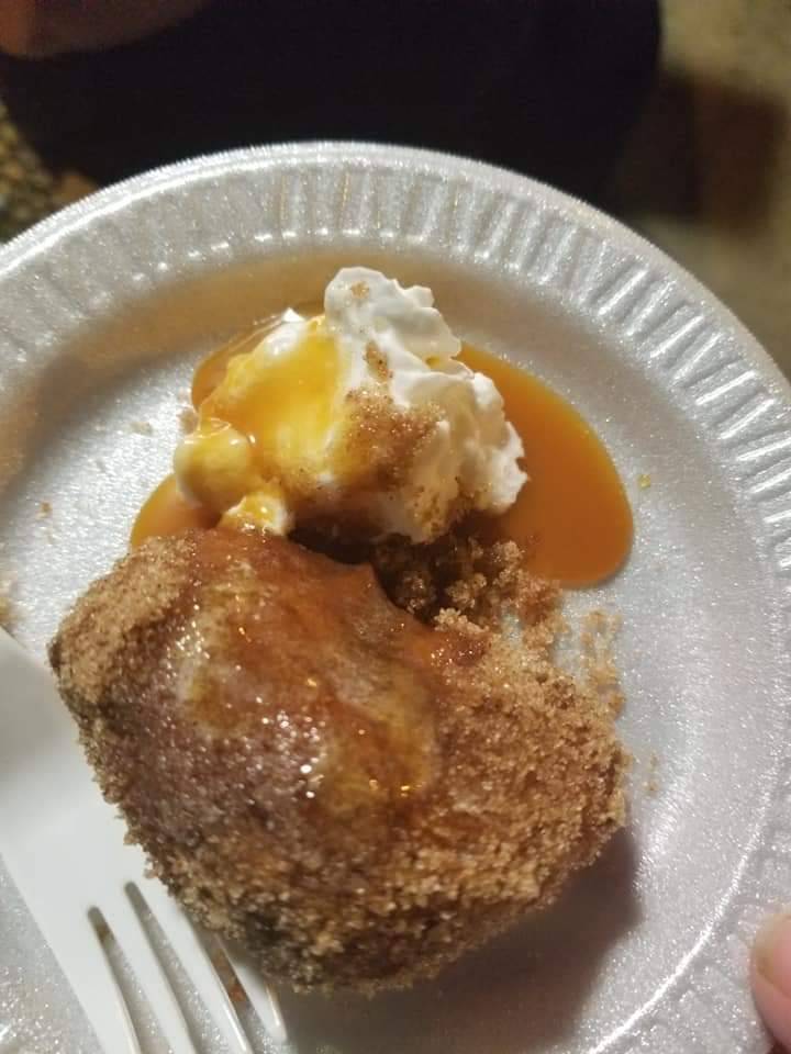 Crazy Dawgs | restaurant | 609 West Ave, Crossville, TN 38555, USA | 9312108785 OR +1 931-210-8785