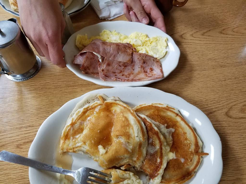 Ridgedale Lunch | restaurant | 66 Ridgedale Ave, Morristown, NJ 07960, USA | 9735384466 OR +1 973-538-4466