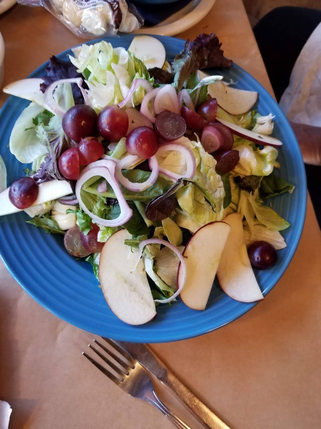 Miles on the Water | restaurant | 240 N River Rd, Mt Clemens, MI 48043, USA | 5862310134 OR +1 586-231-0134