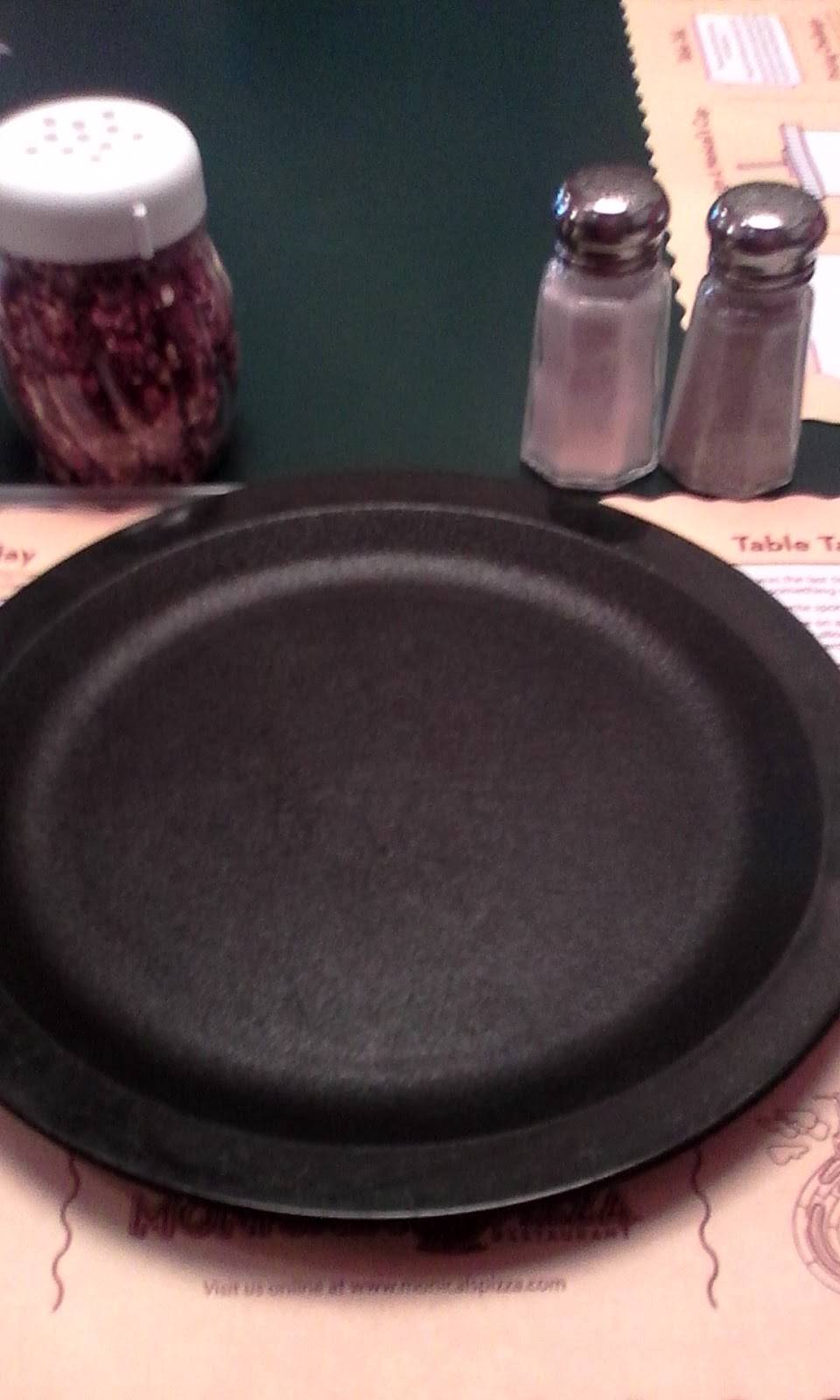 Monicals Pizza | restaurant | 111 S Parkway Dr, Pekin, IL 61554, USA | 3093477761 OR +1 309-347-7761