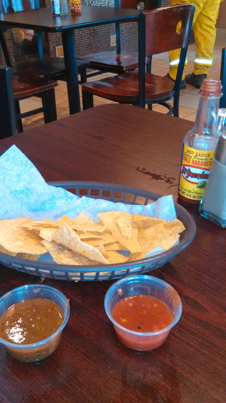 Taqueria Jalos | restaurant | 898 S Main St, Willits, CA 95490, USA | 7074561110 OR +1 707-456-1110