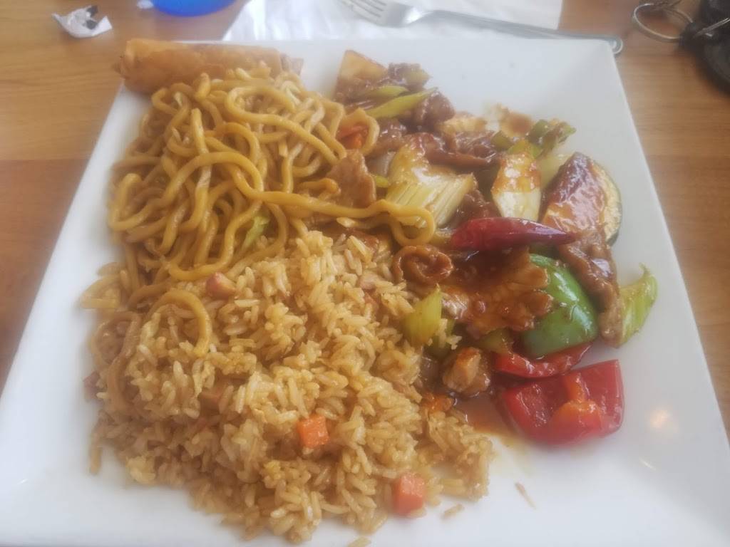Golden Dragon Restaurant | restaurant | 2800 Broadway, Sacramento, CA 95817, USA | 9164513888 OR +1 916-451-3888