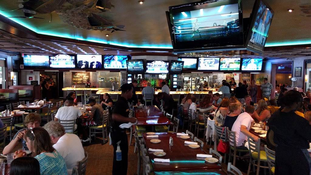 Just Georges | restaurant | 1956 Laskin Rd, Virginia Beach, VA 23454, USA | 7574288940 OR +1 757-428-8940