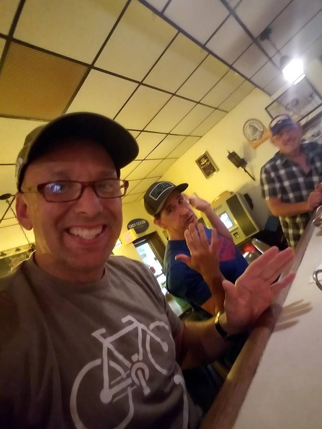 Club Tavern | restaurant | 56 Racine St, Menasha, WI 54952, USA | 9207222452 OR +1 920-722-2452