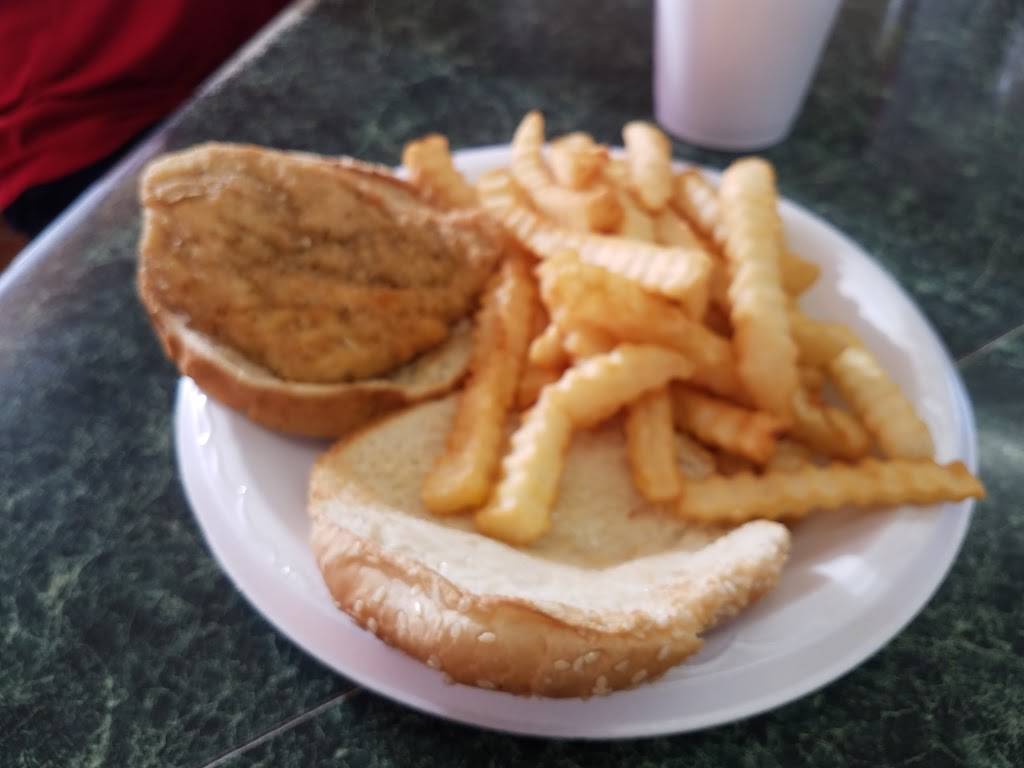 Dixie Drive In | restaurant | 600 Montague Ave, Greenwood, SC 29649, USA | 8642292312 OR +1 864-229-2312