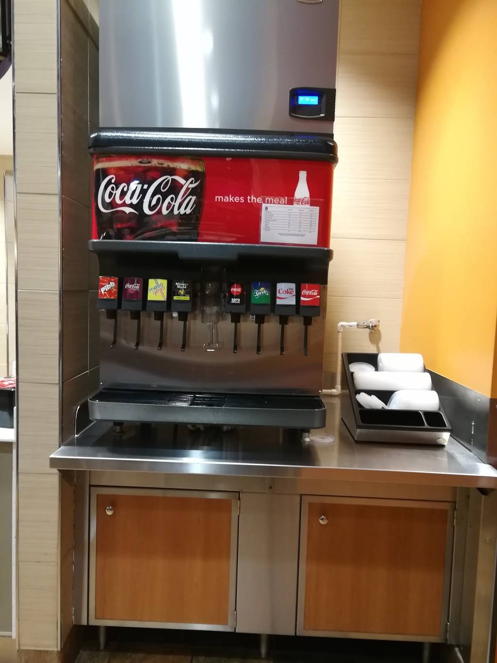 Taco Bell | restaurant | 447-467 Hilltop Ave, Lexington, KY 40508, USA | 8593237155 OR +1 859-323-7155