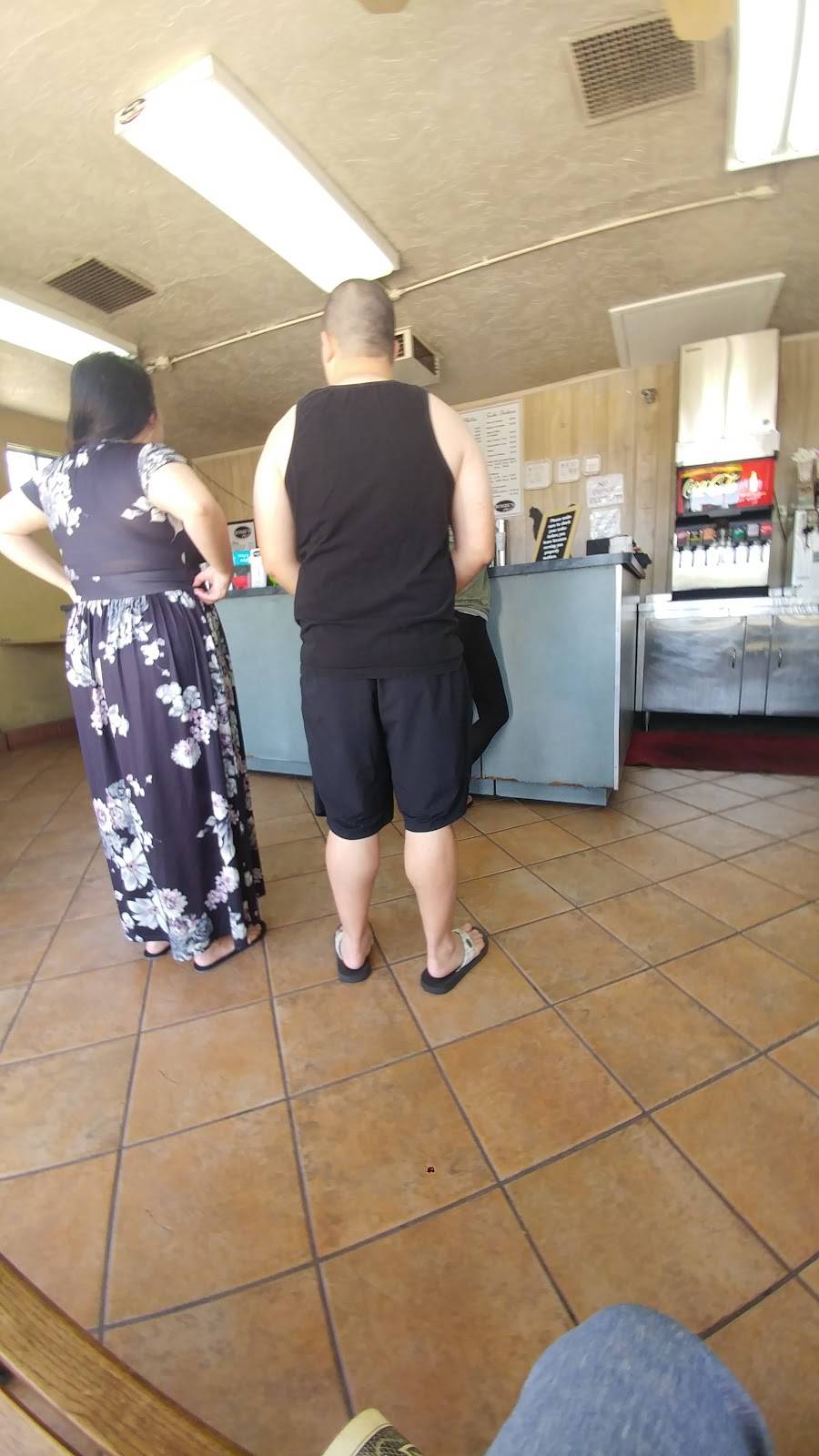 Josies | restaurant | 16616 Normandie Ave, Gardena, CA 90247, USA | 3103233113 OR +1 310-323-3113