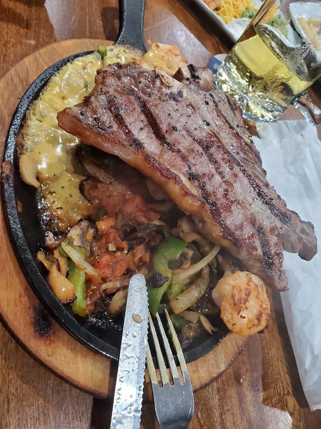 La Tequila Jalisco | restaurant | 2020 N Saint Marys Street, Beeville, TX 78102, USA | 3613508008 OR +1 361-350-8008