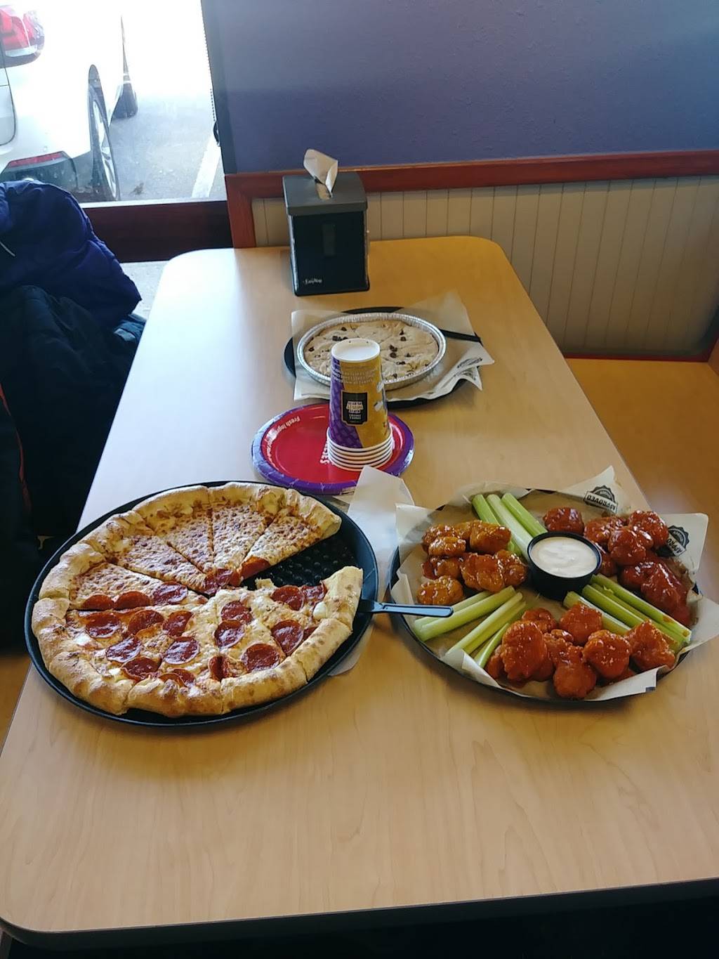 Chuck E. Cheeses | restaurant | 11-15 Hanover Pl, Hicksville, NY 11801, USA | 5164333343 OR +1 516-433-3343