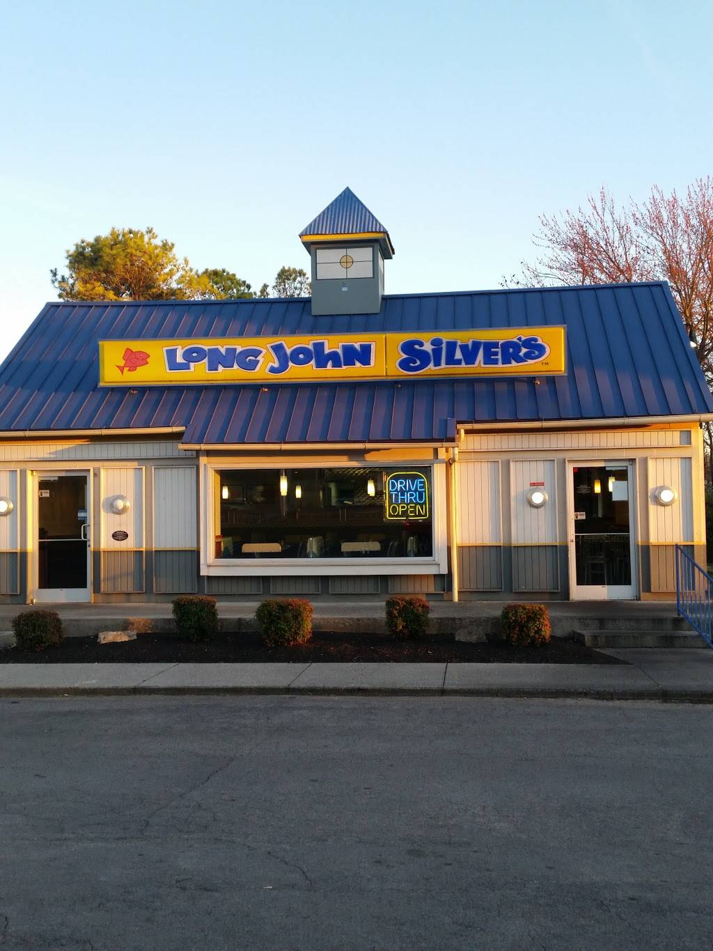 Long John Silvers | restaurant | 4412 Western Ave, Knoxville, TN 37921, USA | 8655226637 OR +1 865-522-6637