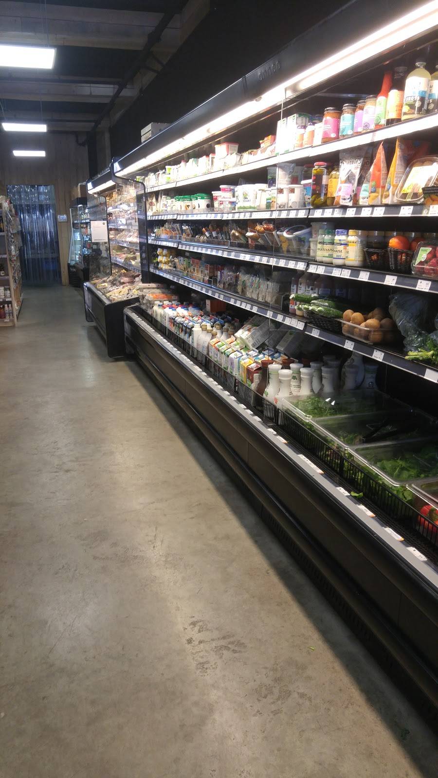 Chez Robin marché local | restaurant | 3819 Rue Wellington #102, Verdun, QC H4G 1V1, Canada | 4383877789 OR +1 438-387-7789