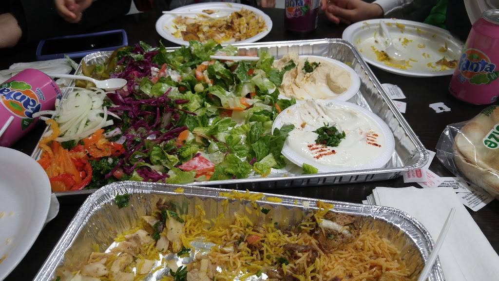 Shawarma House Walkley | restaurant | 1739 Walkley Rd #4, Ottawa, ON K1V 2P6, Canada | 6136808300 OR +1 613-680-8300