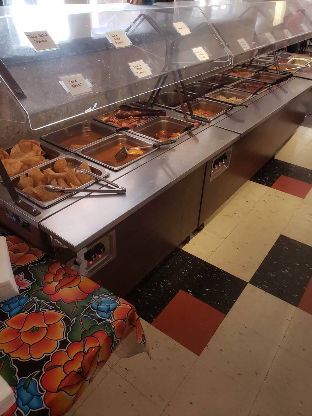 La Casa Fierro | restaurant | 1427 W Sherman Blvd, Muskegon, MI 49441, USA | 2317598400 OR +1 231-759-8400