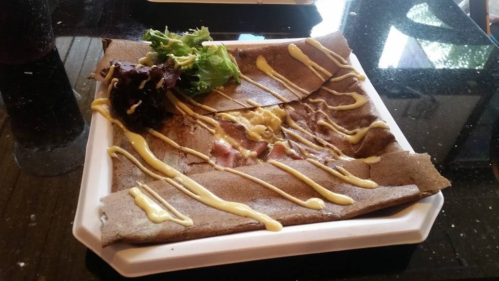 Le Crave of Waterford | restaurant | 861 N Alafaya Trail, Orlando, FL 32828, USA | 4074427373 OR +1 407-442-7373