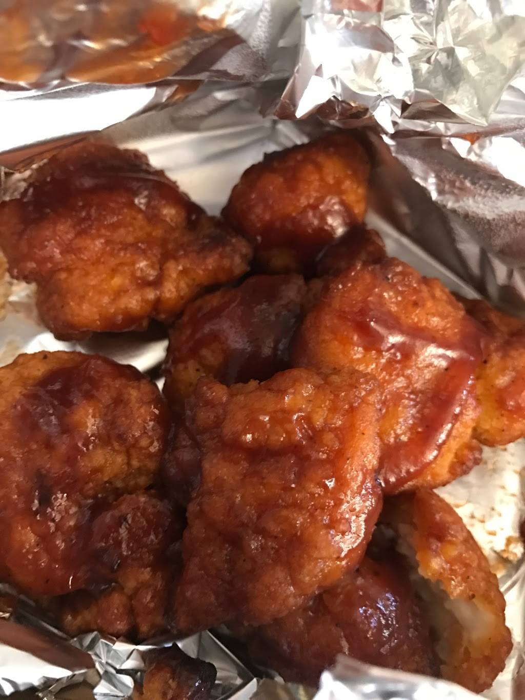 Round Table Pizza | meal delivery | 732 N Brea Blvd, Brea, CA 92821, USA | 7146712821 OR +1 714-671-2821