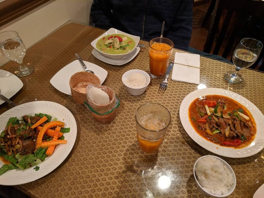 Prapaisri Thai Cuisine | restaurant | 2 E Ridgewood Ave, Ridgewood, NJ 07450, USA | 2016127797 OR +1 201-612-7797