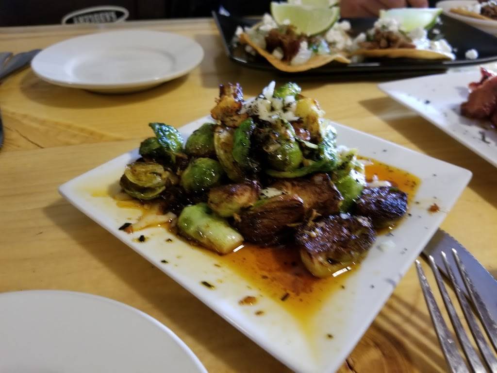 The Dean Public House | restaurant | 412 Nevava St, Hot Sulphur Springs, CO 80451, USA | 8009233690 OR +1 800-923-3690