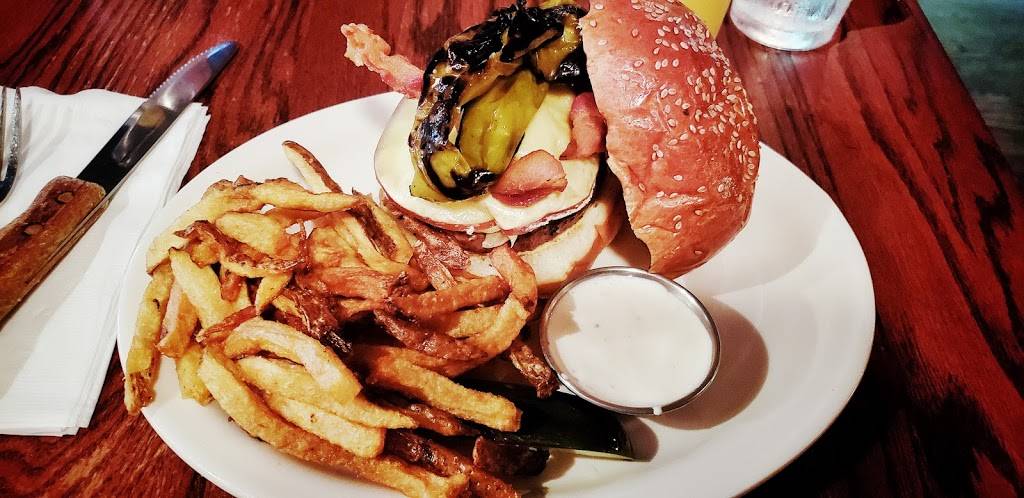 Royal Tavern | restaurant | 937 E Passyunk Ave, Philadelphia, PA 19147, USA | 2153896694 OR +1 215-389-6694