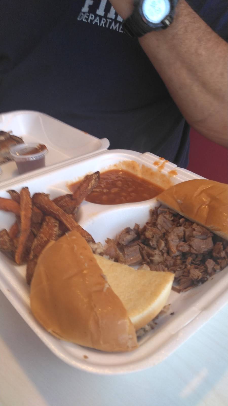 Tops Bar-B-Q | restaurant | 1383 Jackson Ave #4334, Memphis, TN 38107, USA | 9012748600 OR +1 901-274-8600