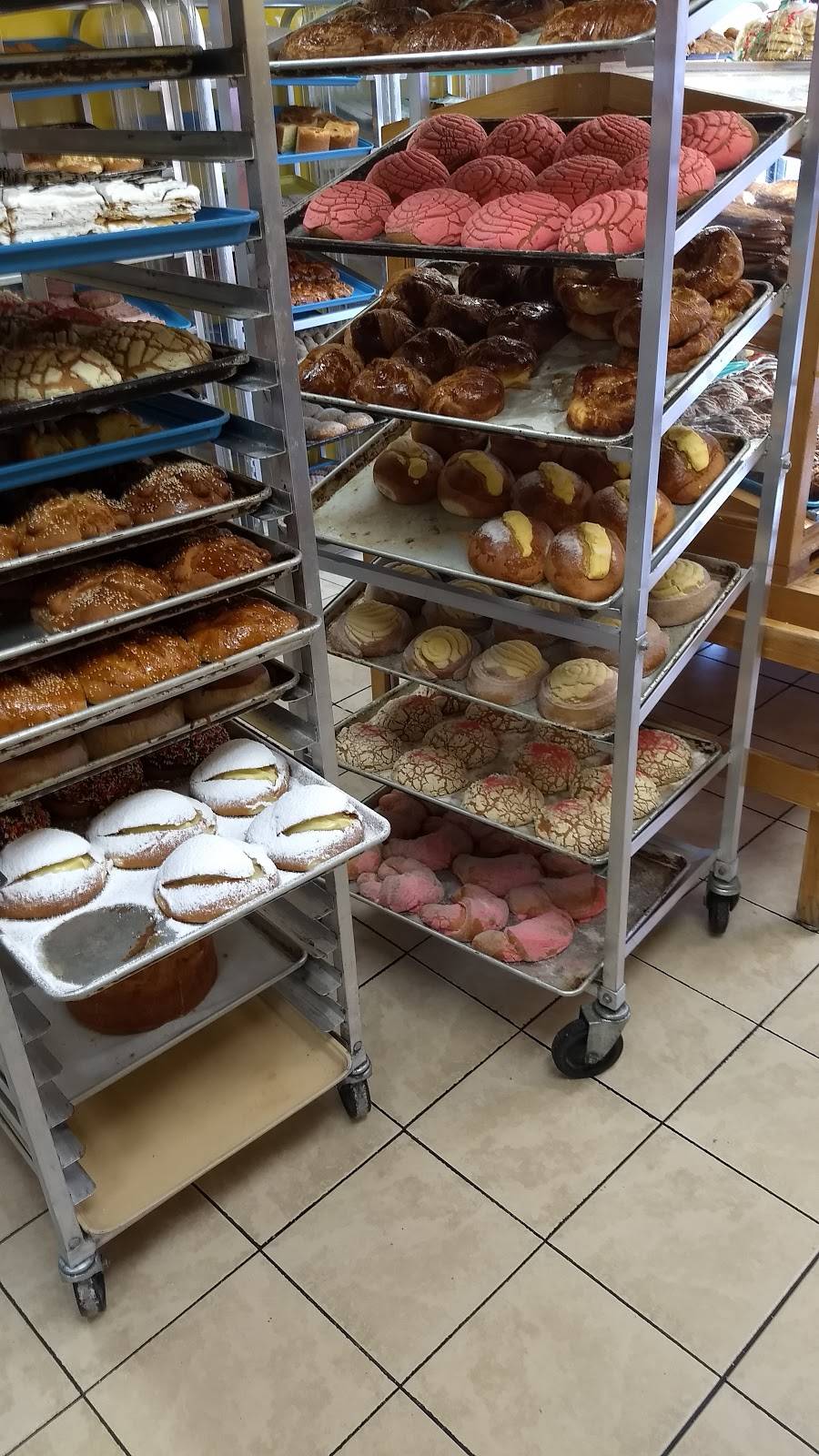 La Tapatia | restaurant | 309 Grand Ave, New Haven, CT 06513, USA | 2037529501 OR +1 203-752-9501