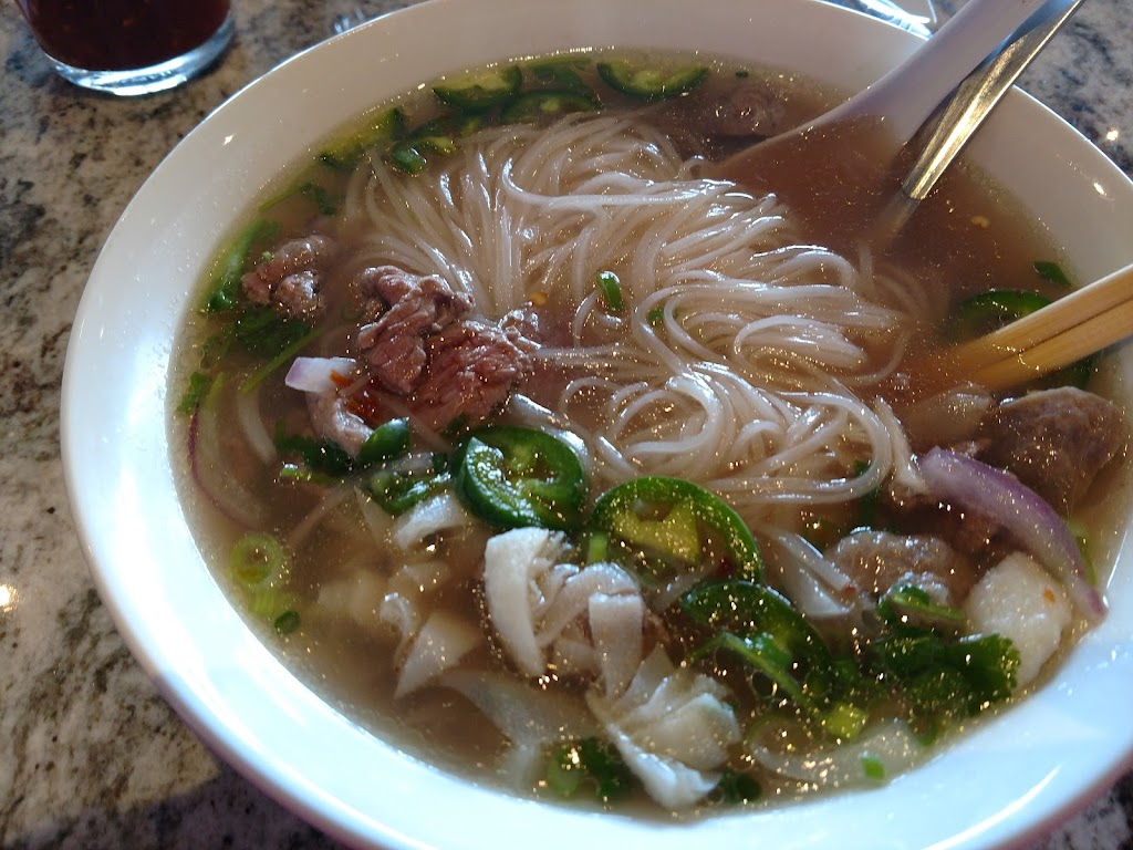 Peacock Vietnamese Cuisine | restaurant | 1287 E Fry Blvd, Sierra Vista, AZ 85635, USA | 5204590095 OR +1 520-459-0095