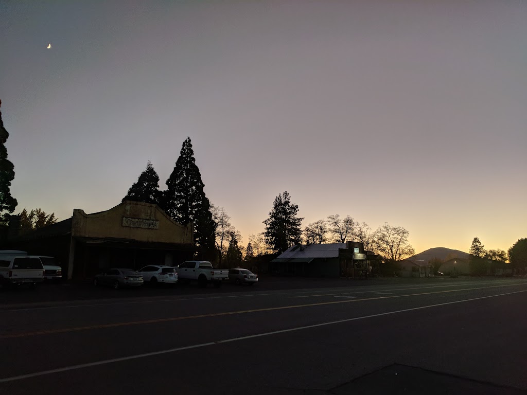 Crumbs | restaurant | 44226 CA-299, McArthur, CA 96056, USA | 5303365451 OR +1 530-336-5451