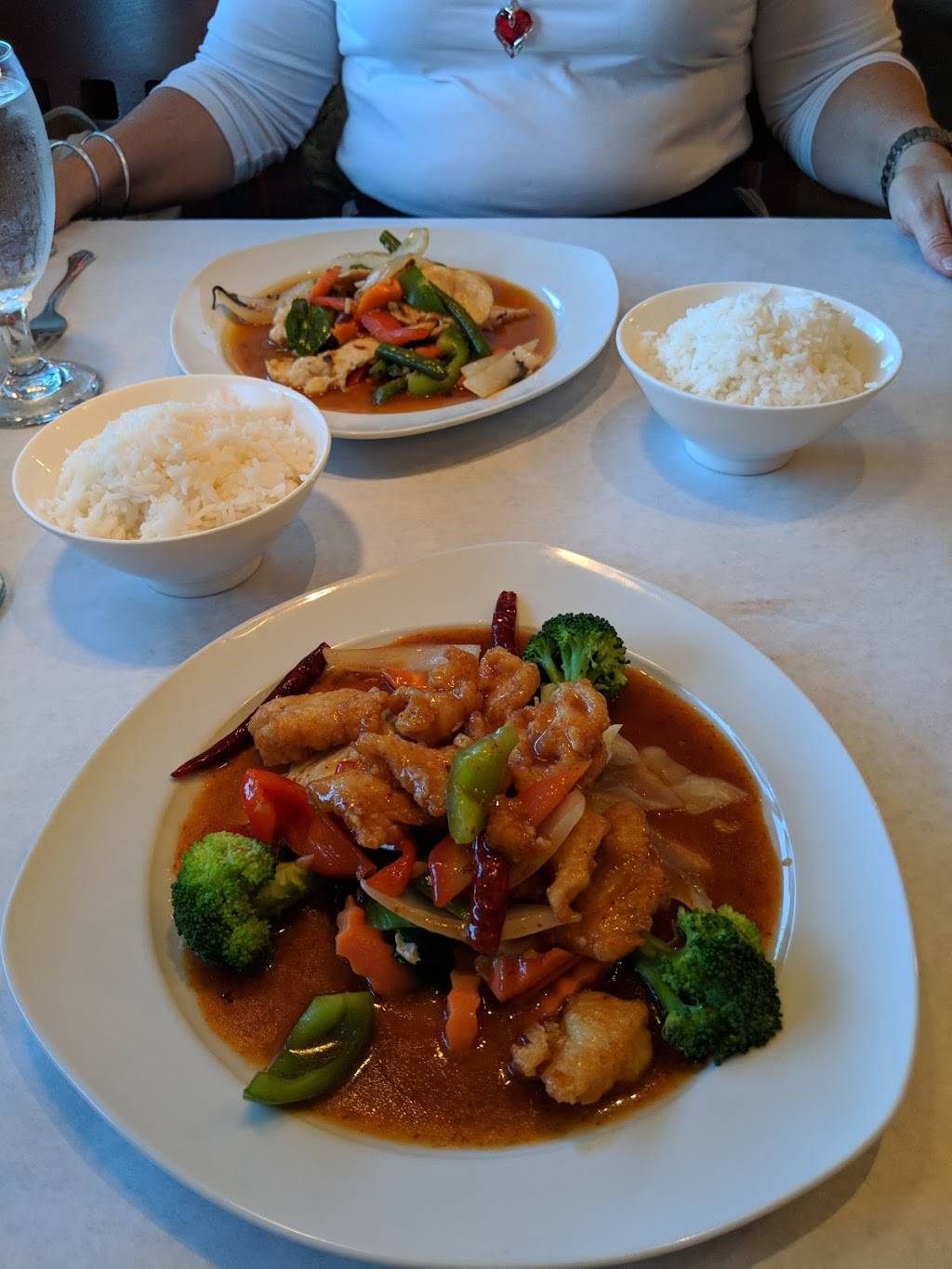 Thai Ginger | restaurant | 5399 Bells Ferry Rd, Acworth, GA 30102, USA | 6784940880 OR +1 678-494-0880