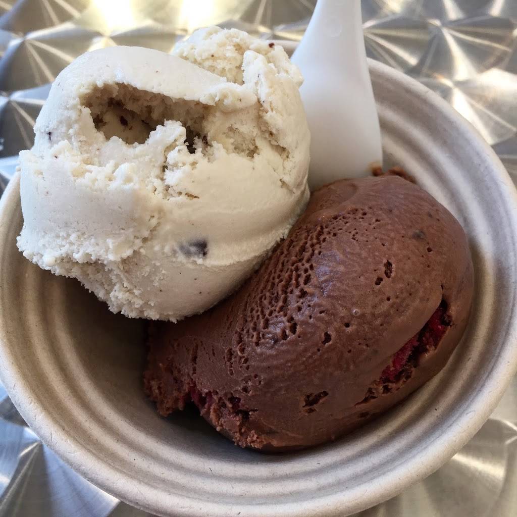 Divine Dips Vegan Ice Creme | restaurant | 601 S Los Angeles St, Los Angeles, CA 90014, USA | 2132657785 OR +1 213-265-7785