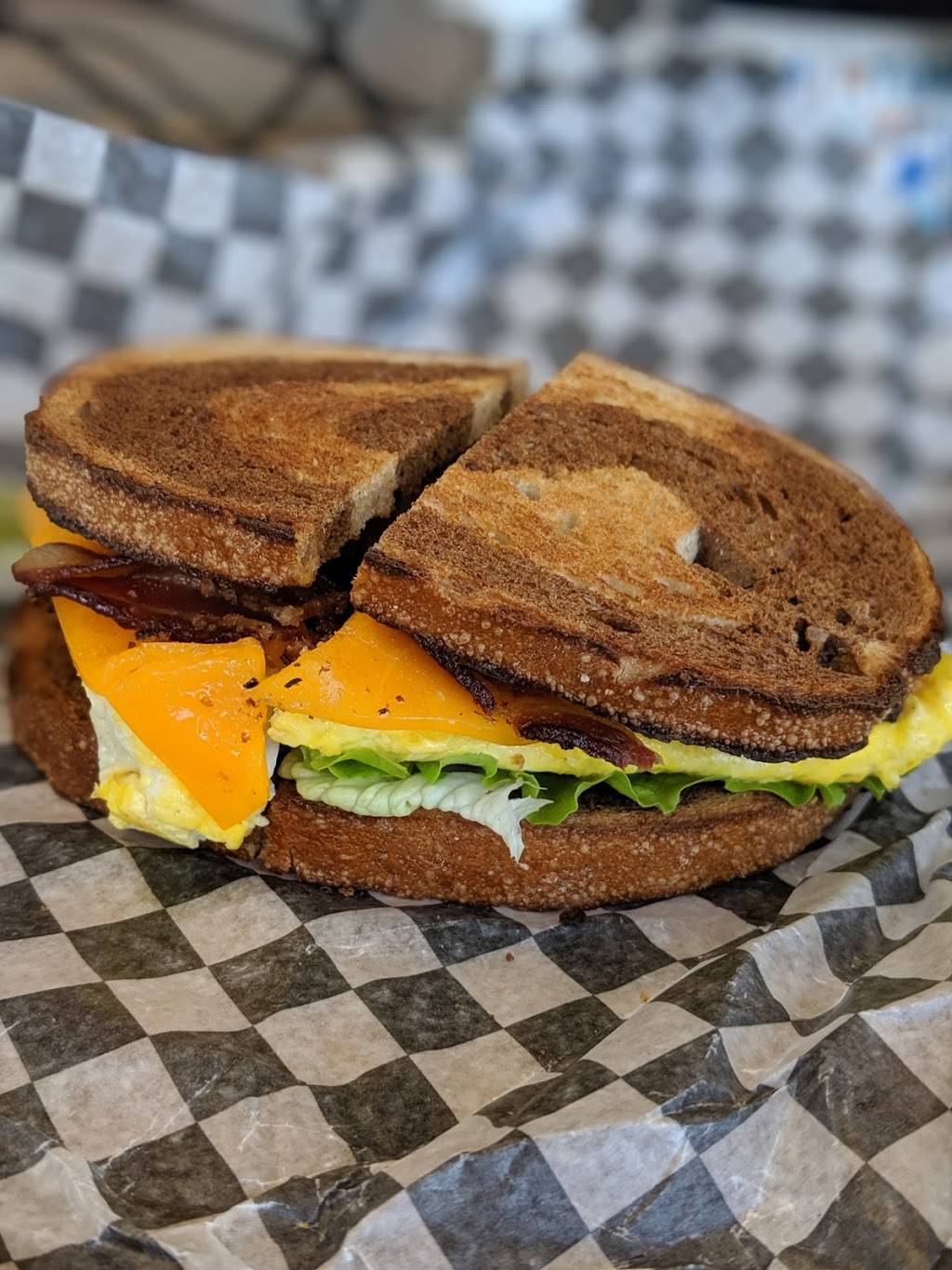 Mom And Pops | restaurant | 262 The Esplanade, Toronto, ON M5A 4J6, Canada | 4163646996 OR +1 416-364-6996