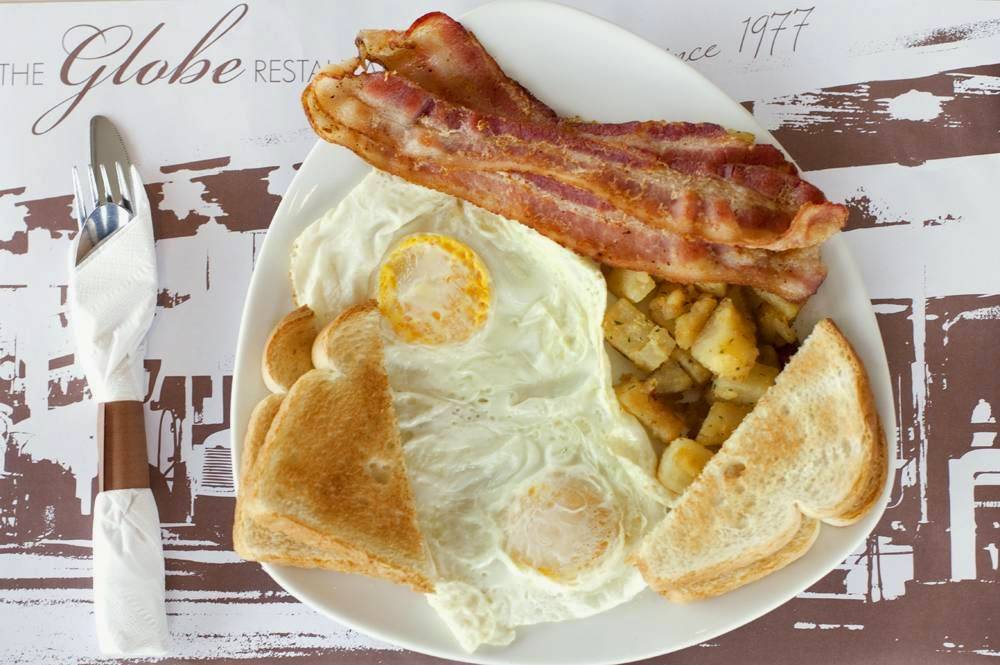 Globe Restaurant | restaurant | 6965 Truck World Blvd, Hubbard, OH 44425, USA | 3305349725 OR +1 330-534-9725