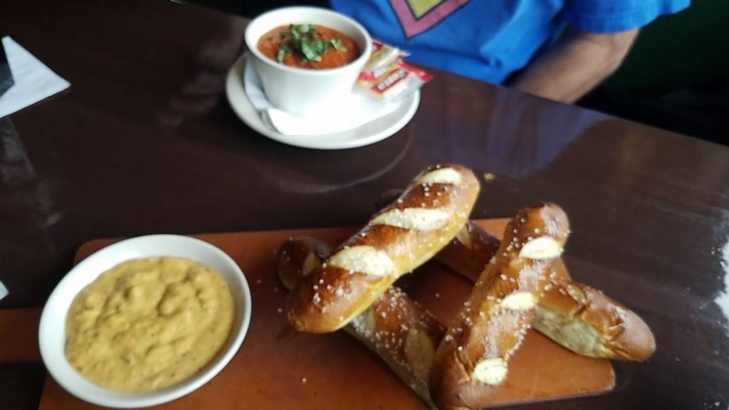 Old Chicago | restaurant | 3190 New Center Point, Colorado Springs, CO 80922, USA | 7195918994 OR +1 719-591-8994