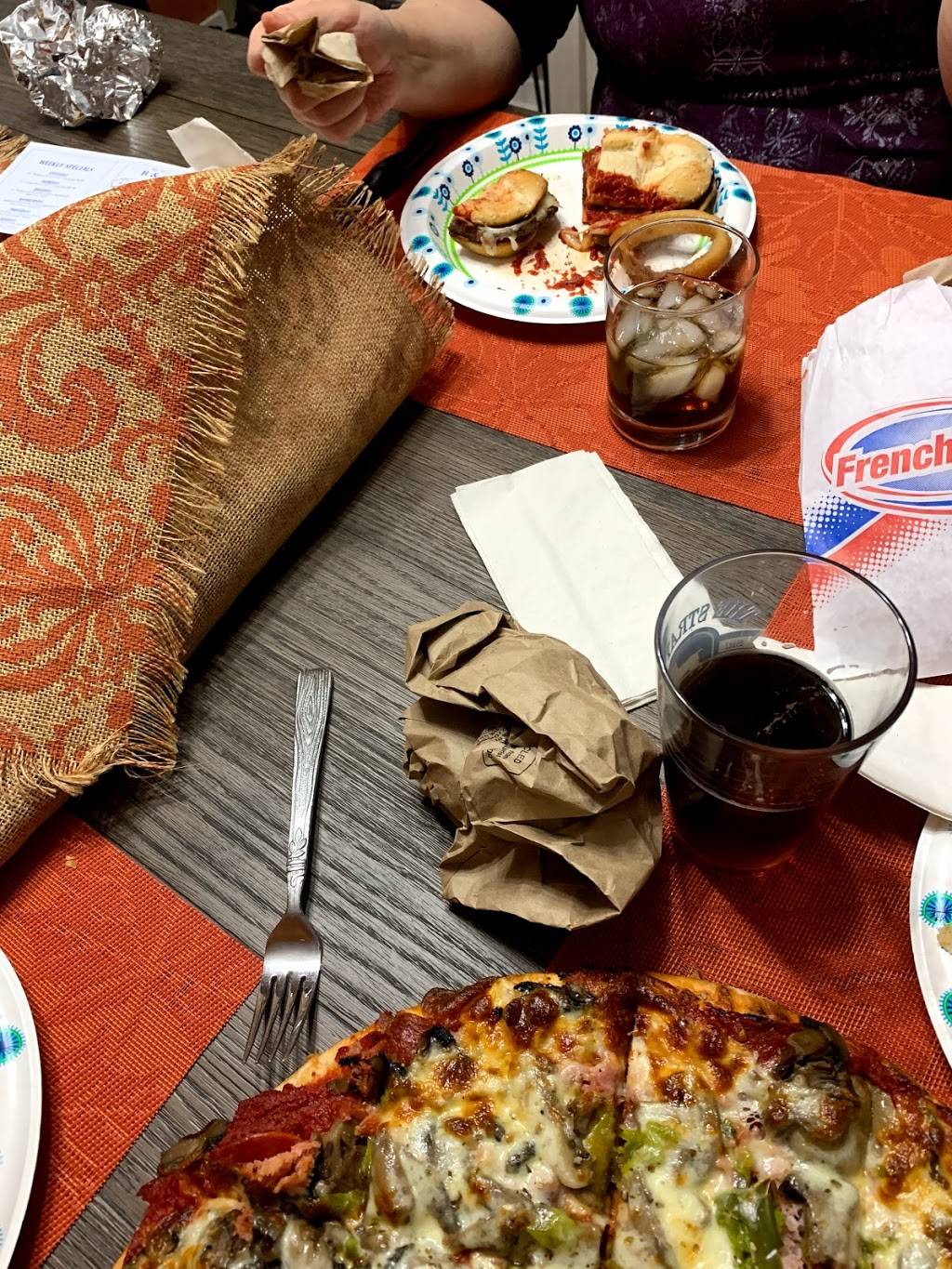 B&C Pizza | restaurant | 608 State St, Bay City, MI 48706, USA | 9896864600 OR +1 989-686-4600