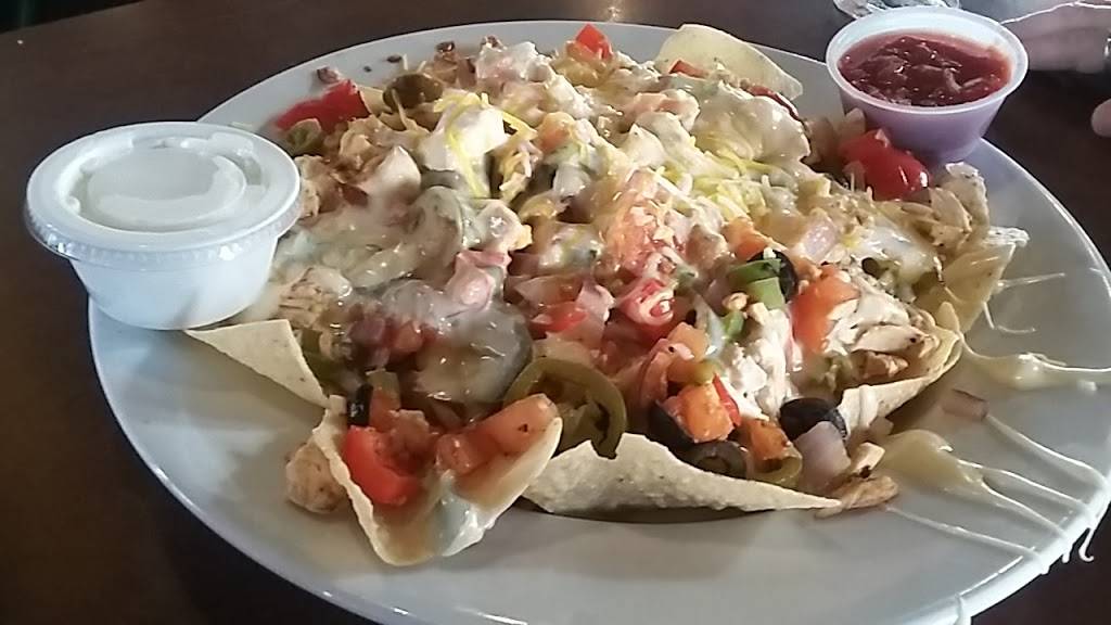 Burkels One Block Over | restaurant | 1007 Tony Canadeo Run, Green Bay, WI 54304, USA | 9205448367 OR +1 920-544-8367