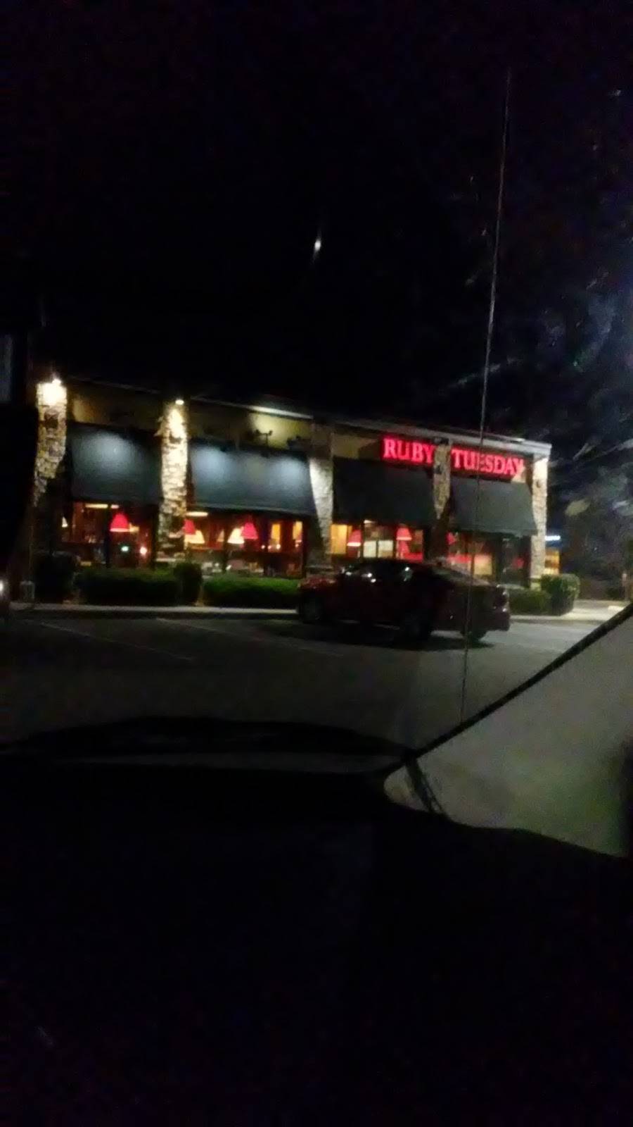 Ruby Tuesday | restaurant | 74 Blackwell Park Ln, Warrenton, VA 20186, USA | 5403414912 OR +1 540-341-4912