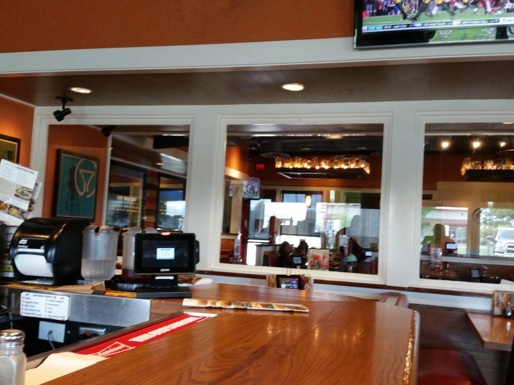 Chilis Grill & Bar | meal takeaway | 4207 7th St, Bay City, TX 77414, USA | 9792442144 OR +1 979-244-2144