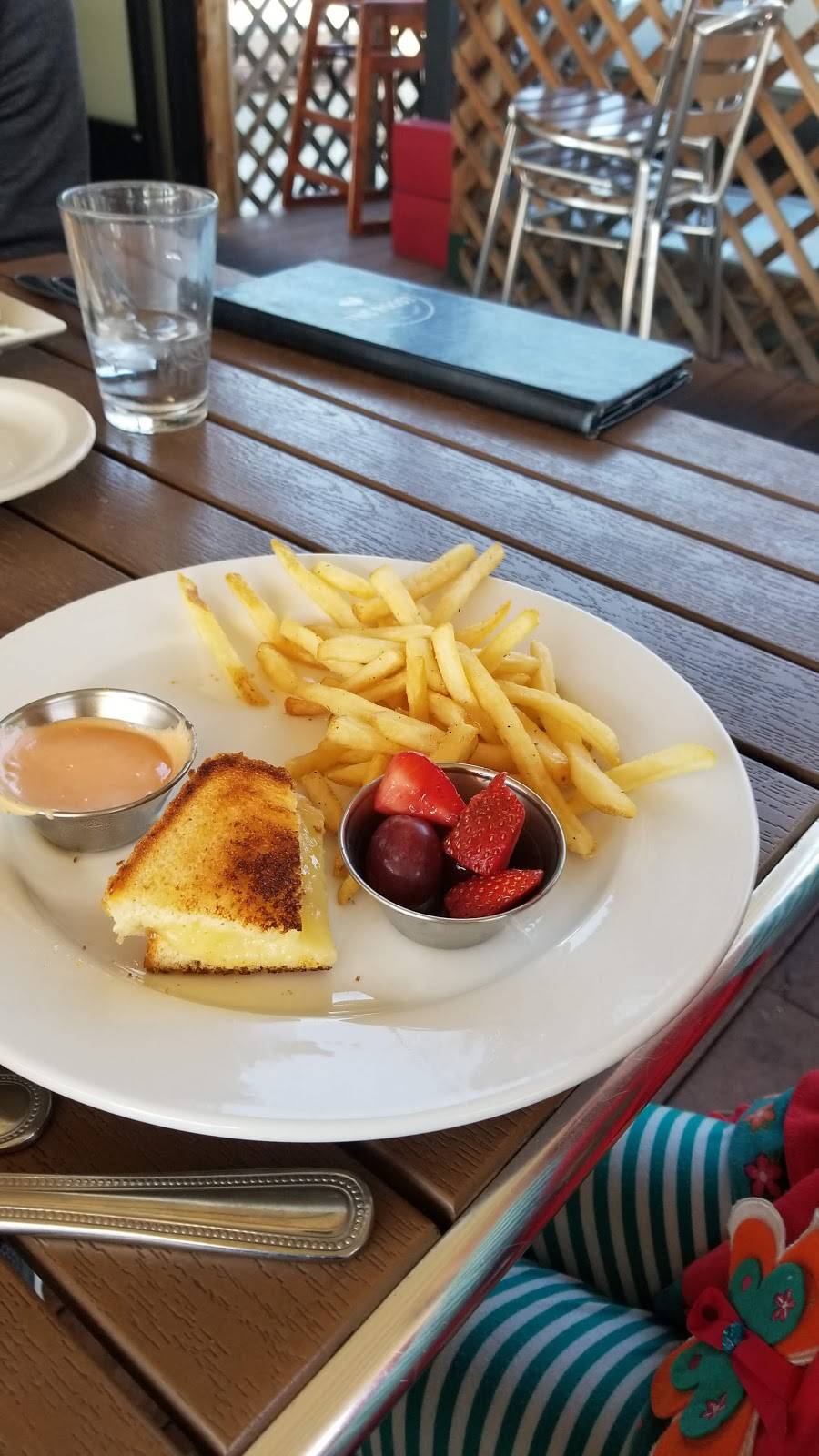 The Roost | restaurant | 526 Main St, Longmont, CO 80501, USA | 3038273380 OR +1 303-827-3380