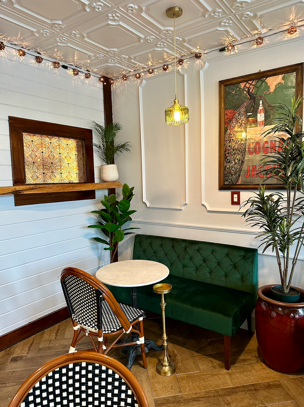 Renaissance French Restaurant | restaurant | 118 Spires Ln unit 2A, Santa Rosa Beach, FL 32459, USA | 6159132567 OR +1 615-913-2567