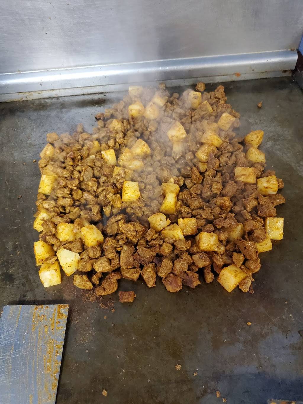 El CHarrito mexican restaurant | restaurant | 20 N Plank St, Rossville, IN 46065, USA | 7656500342 OR +1 765-650-0342