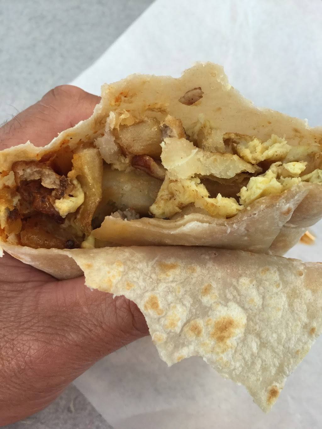 Tatas Burritos | restaurant | 1356 N Lincoln Ave, Loveland, CO 80537, USA | 9706632300 OR +1 970-663-2300