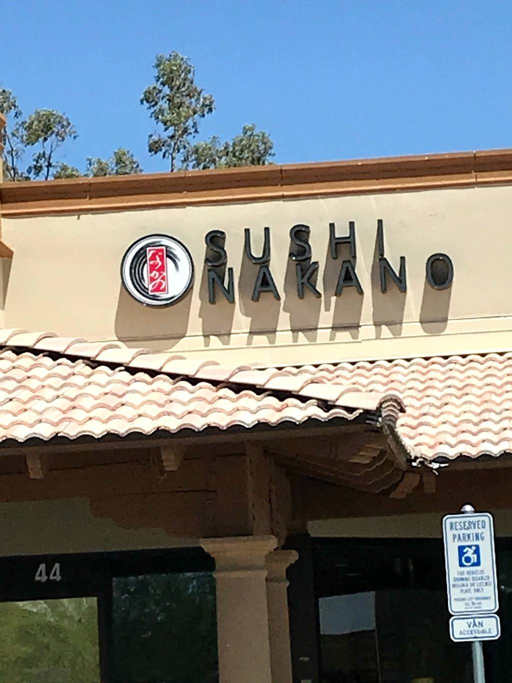 Sushi Nakano | restaurant | 4025 E Chandler Blvd, Phoenix, AZ 85044, USA | 6026032129 OR +1 602-603-2129