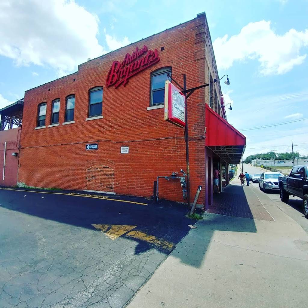Arthur Bryants Barbeque | restaurant | 1727 Brooklyn Ave, Kansas City, MO 64127, USA | 8162311123 OR +1 816-231-1123