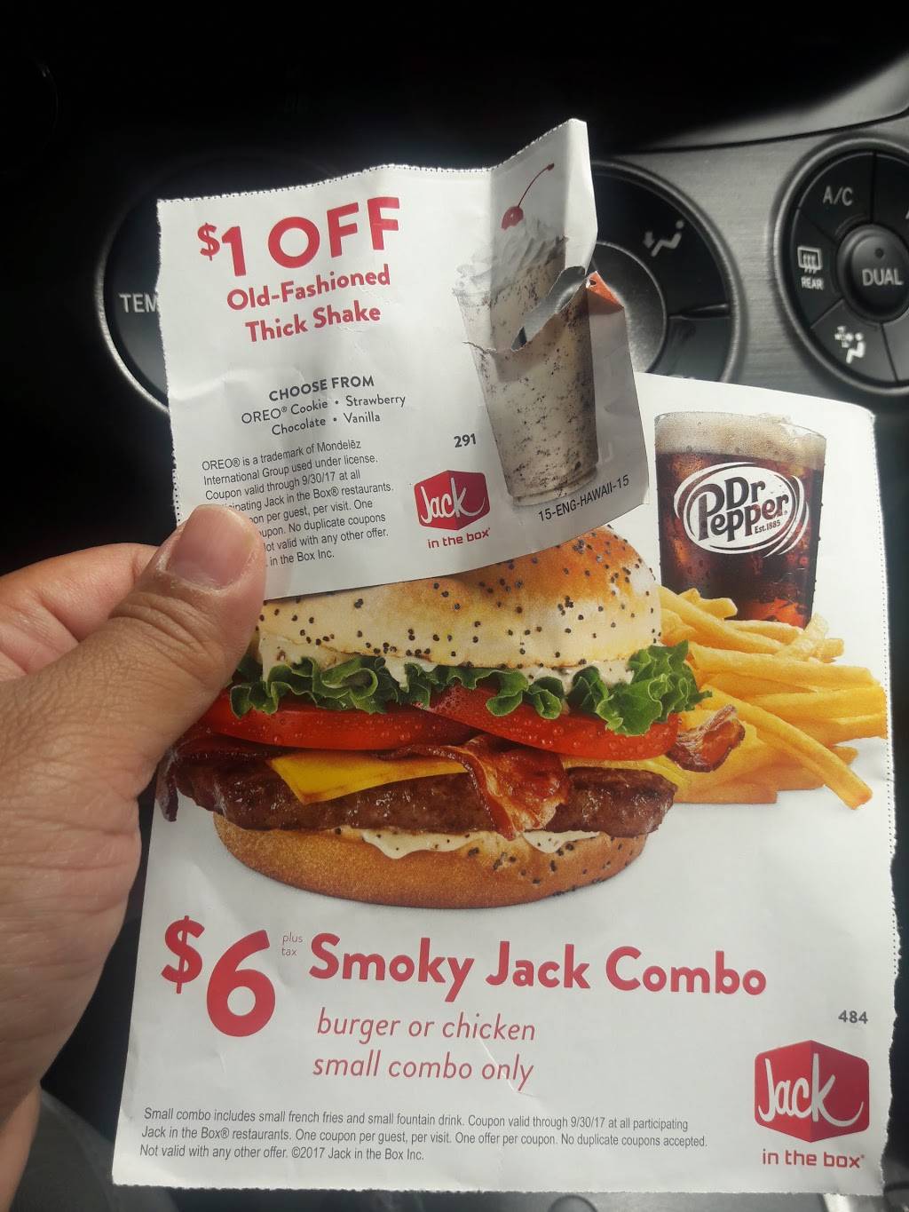 Jack in the Box | restaurant | 2317 N School St, Honolulu, HI 96819, USA | 8088417211 OR +1 808-841-7211