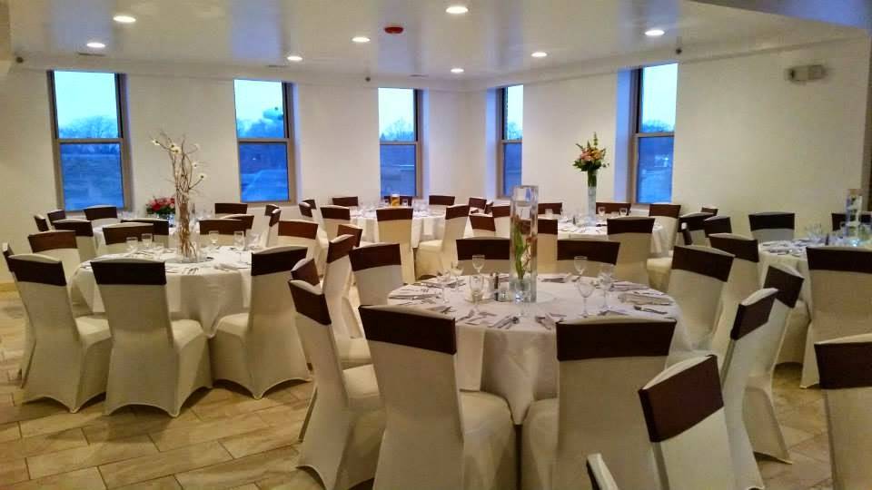 Ravens Place | restaurant | 13031 Western Ave, Blue Island, IL 60406, USA | 7083712357 OR +1 708-371-2357