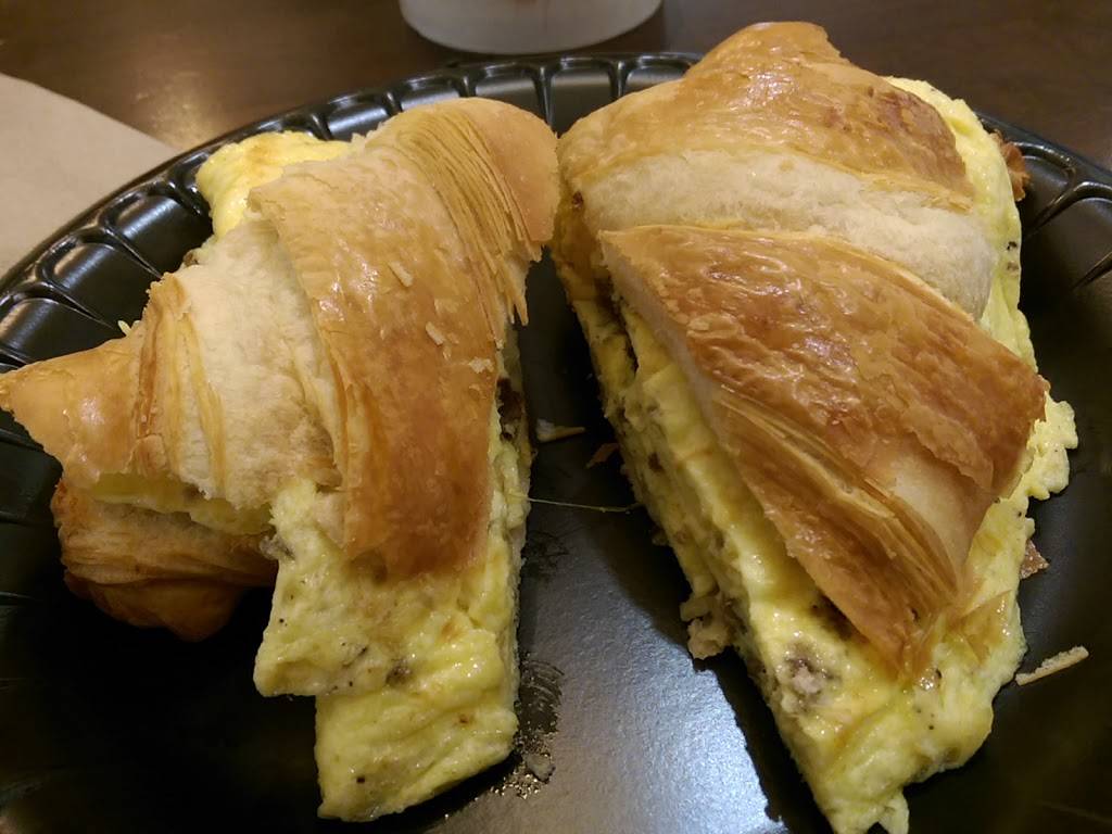 La Madeleine | restaurant | 8005 Cedar Springs Road, Dallas, TX 75235, USA | 2143587614 OR +1 214-358-7614