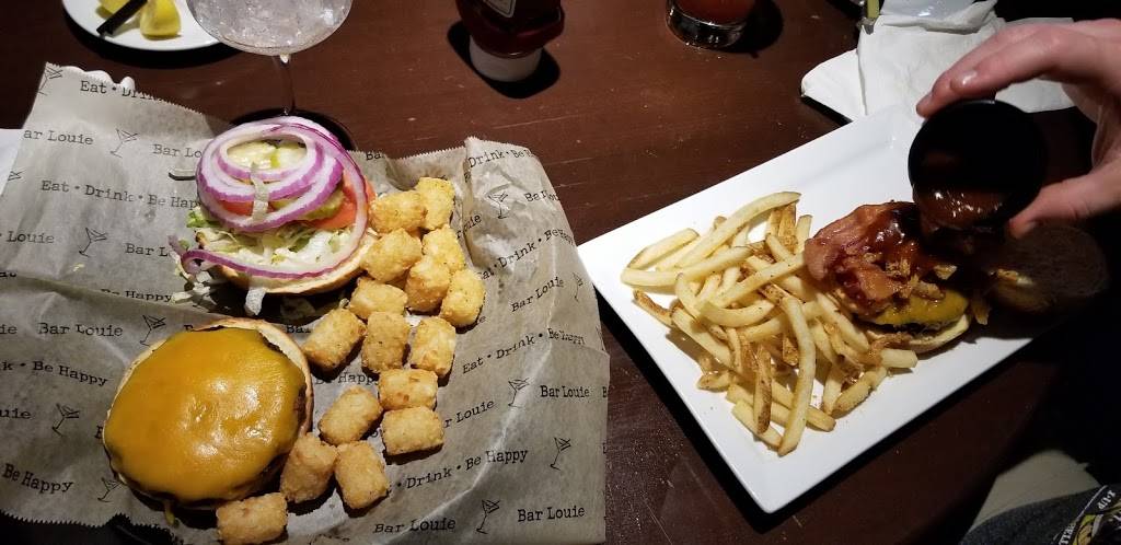 Bar Louie - Southpark Mall | night club | 10 Southpark Center, Strongsville, OH 44136, USA | 4407835710 OR +1 440-783-5710