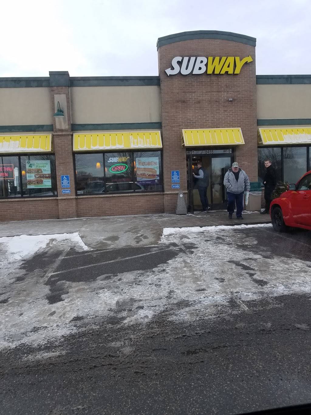 Subway | restaurant | 8455 E Point Douglas Rd, Cottage Grove, MN 55016, USA | 6514590076 OR +1 651-459-0076