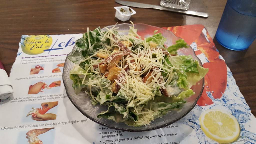 Bell Buoy Restaurant | restaurant | 24 Old Orchard St, Old Orchard Beach, ME 04064, USA | 2079342745 OR +1 207-934-2745